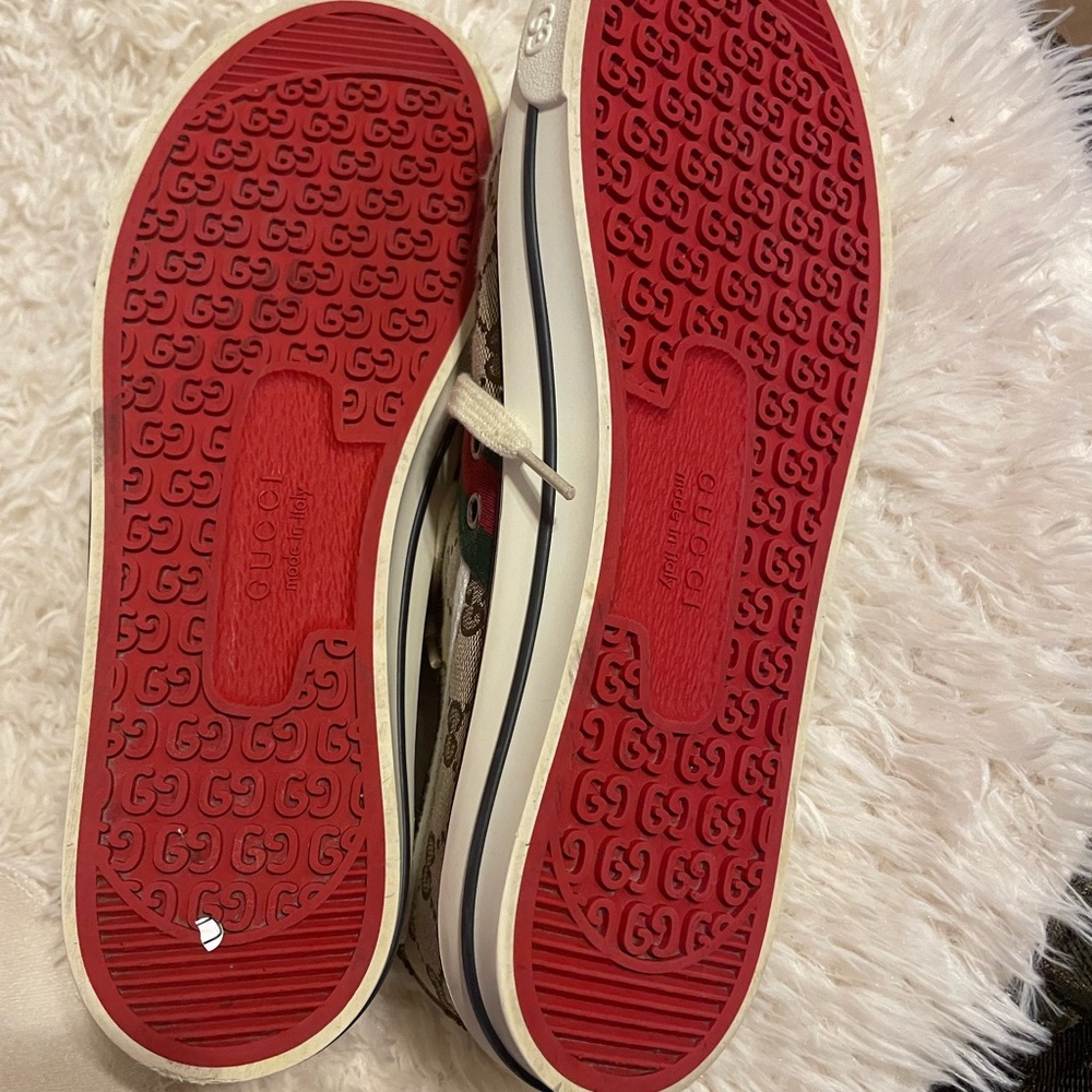 Gucci Web Canvas Low Top Sneaker - Picture 5 of 7